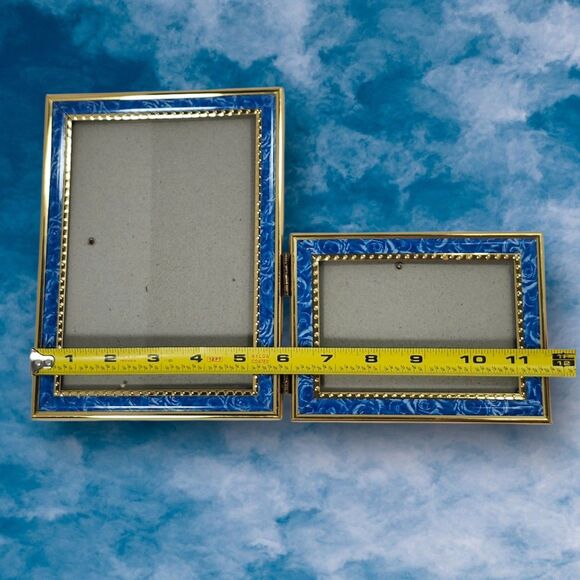 Vintage Hinged Photo Frame Blue Rose Plastic & Gold 5x7 & 4x6 Dual Display - Picture 5 of 6